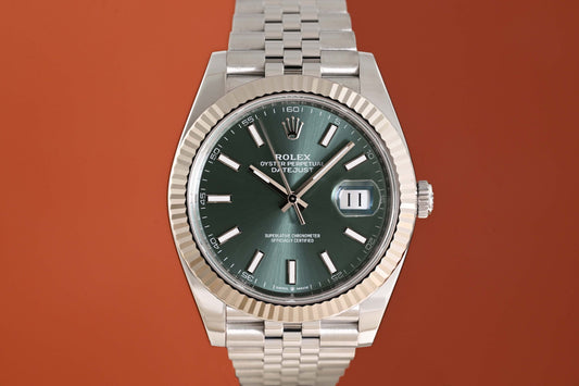 Rolex Datejust 41 - 126334 - Green Dial - Full Set