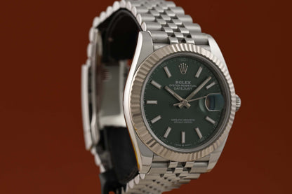 Rolex Datejust 41 - 126334 - Green Dial - Full Set