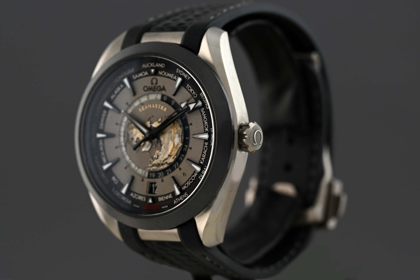 Omega Seamaster Aqua Terra 150M Worldtimer Titanium - Full Set