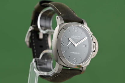 Panerai Luminor Marina Titanio - Green Dial - PAM03325 - Full Set