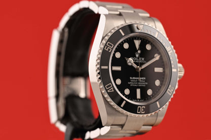 Rolex Submariner No Date 124060 - Full Set - NEW