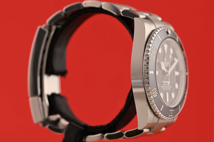 Rolex Submariner No Date 124060 - Full Set - NEW