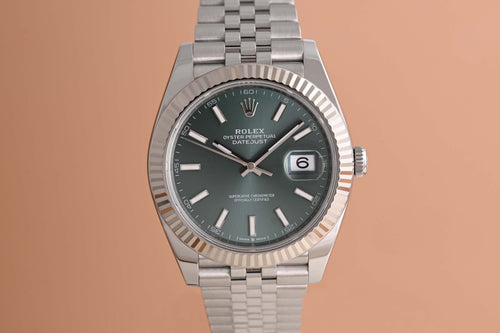 Rolex Datejust 41 - 126334 - Green Dial - Full Set - 2024