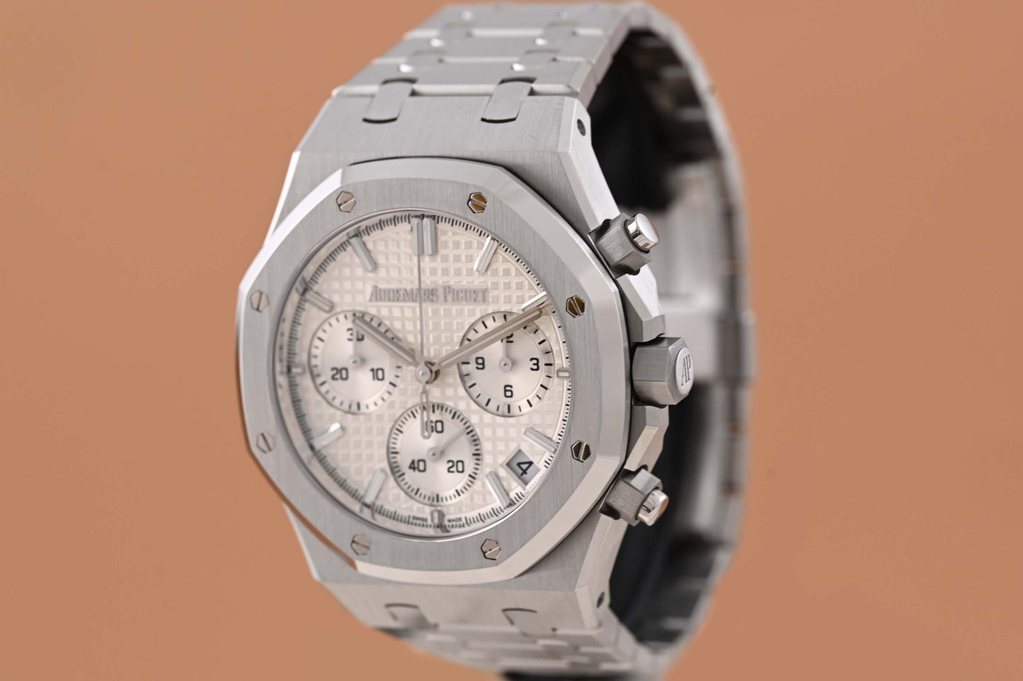 Audemars Piguet Royal Oak Chronograph 41mm - Full Set - Silver Toned Dial