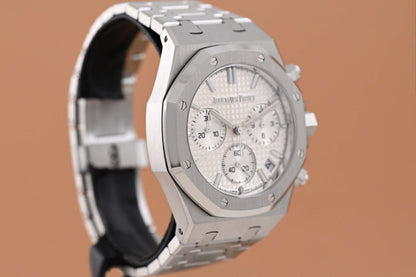 Audemars Piguet Royal Oak Chronograph 41mm - Full Set - Silver Toned Dial
