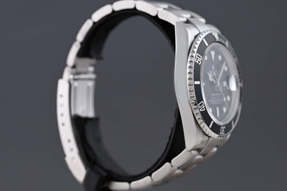 Rolex Submariner 16610 - Box & Papers - 2007