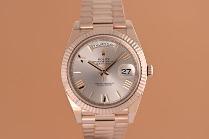 Rolex Day Date 40 Roségold 228235 - Full Set - Sundust Dial - LC100