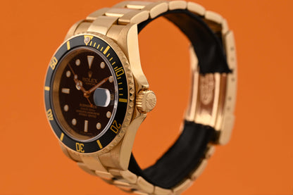 Rolex Submariner Yellow Gold - 16618 - Full Set - Rehaut