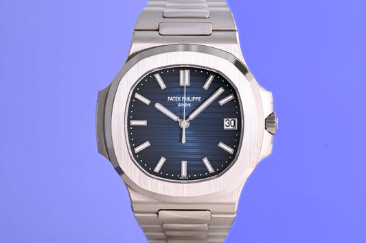 Patek Philippe Nautilus 5811/1G-001 - Full Set