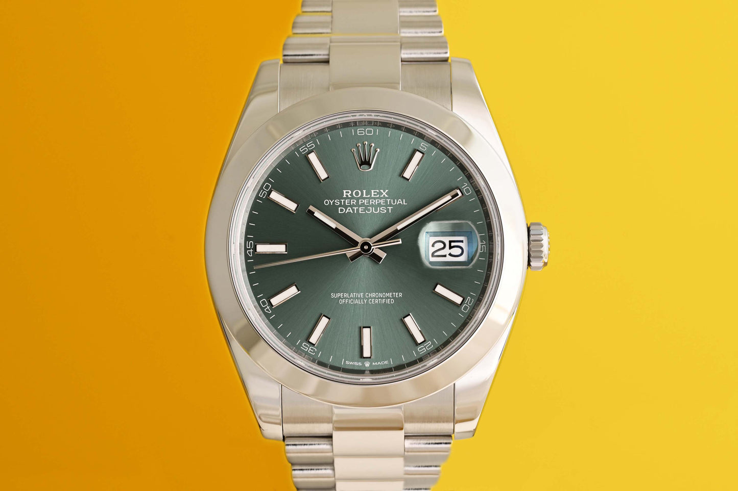 Rolex Datejust 41 - 126300 - Green Dial - Full Set