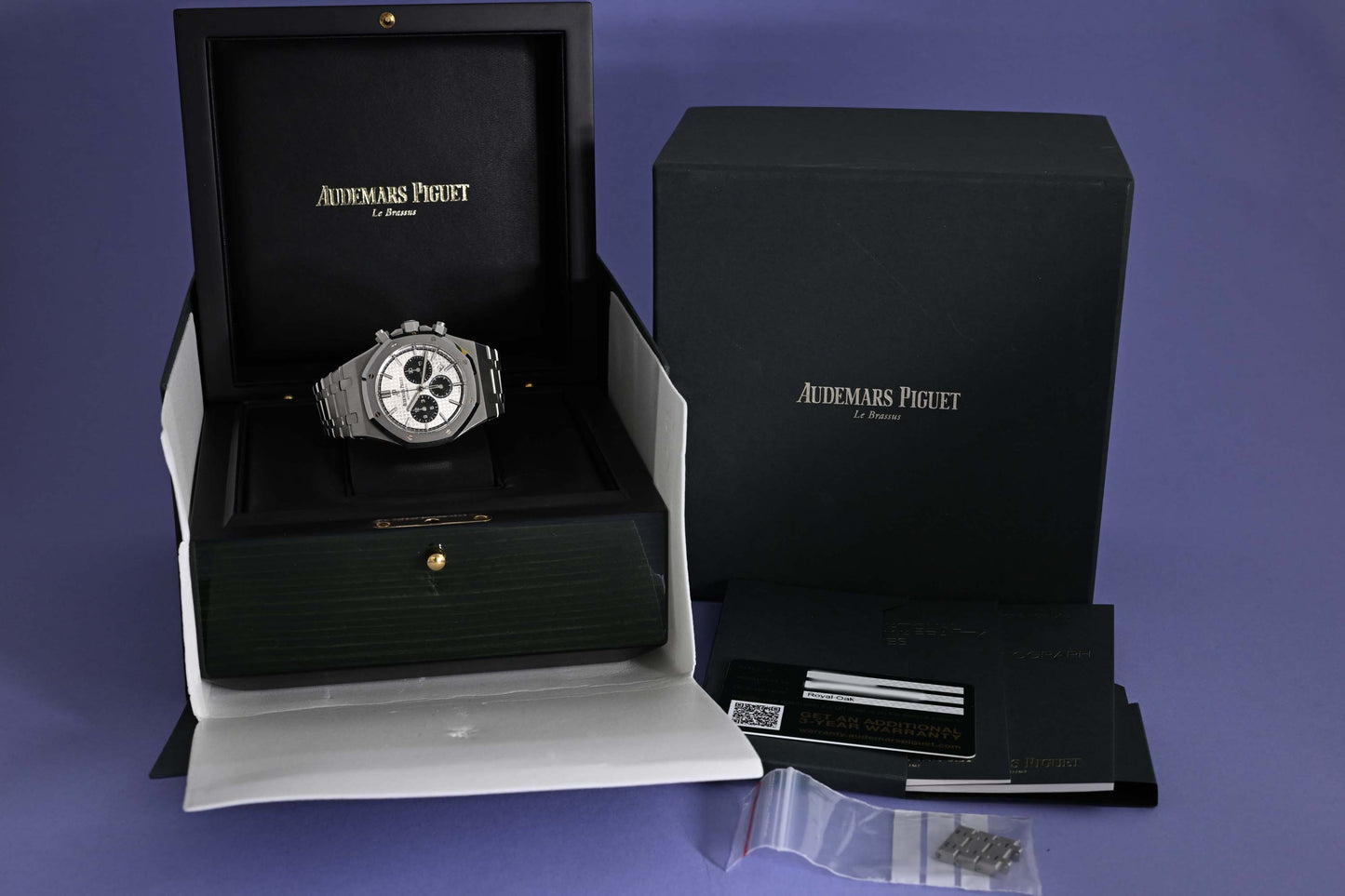 Audemars Piguet Royal Oak Chronograph 41mm - Panda Dial - Full Set - Like New