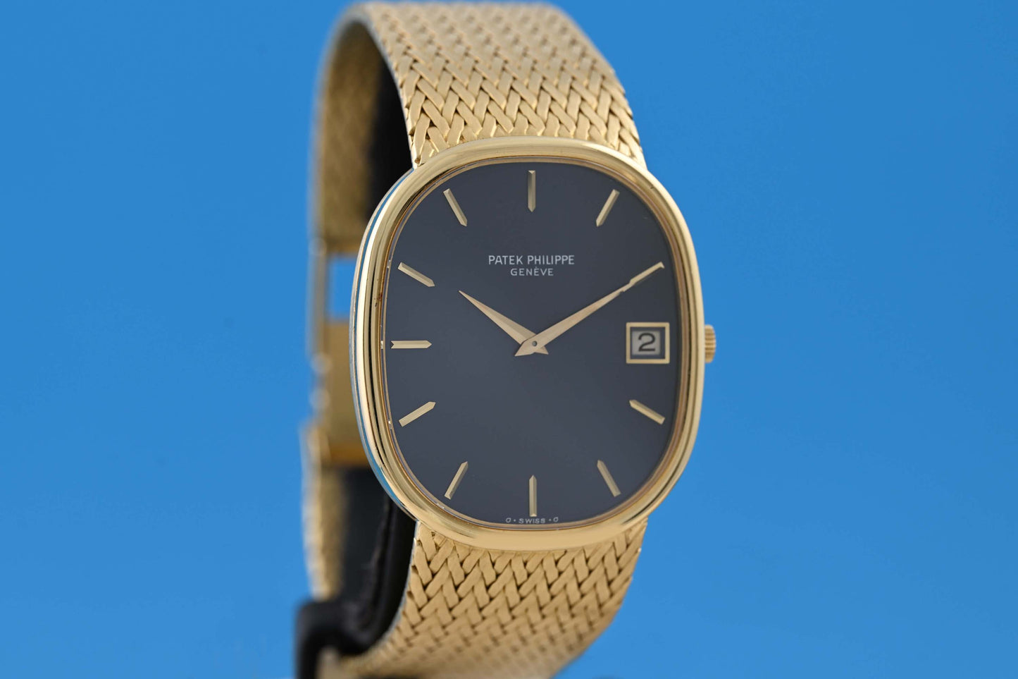 Patek Philippe Ellipse Jumbo - Blue Dial - 3605/001 Yellow Gold - Full Set