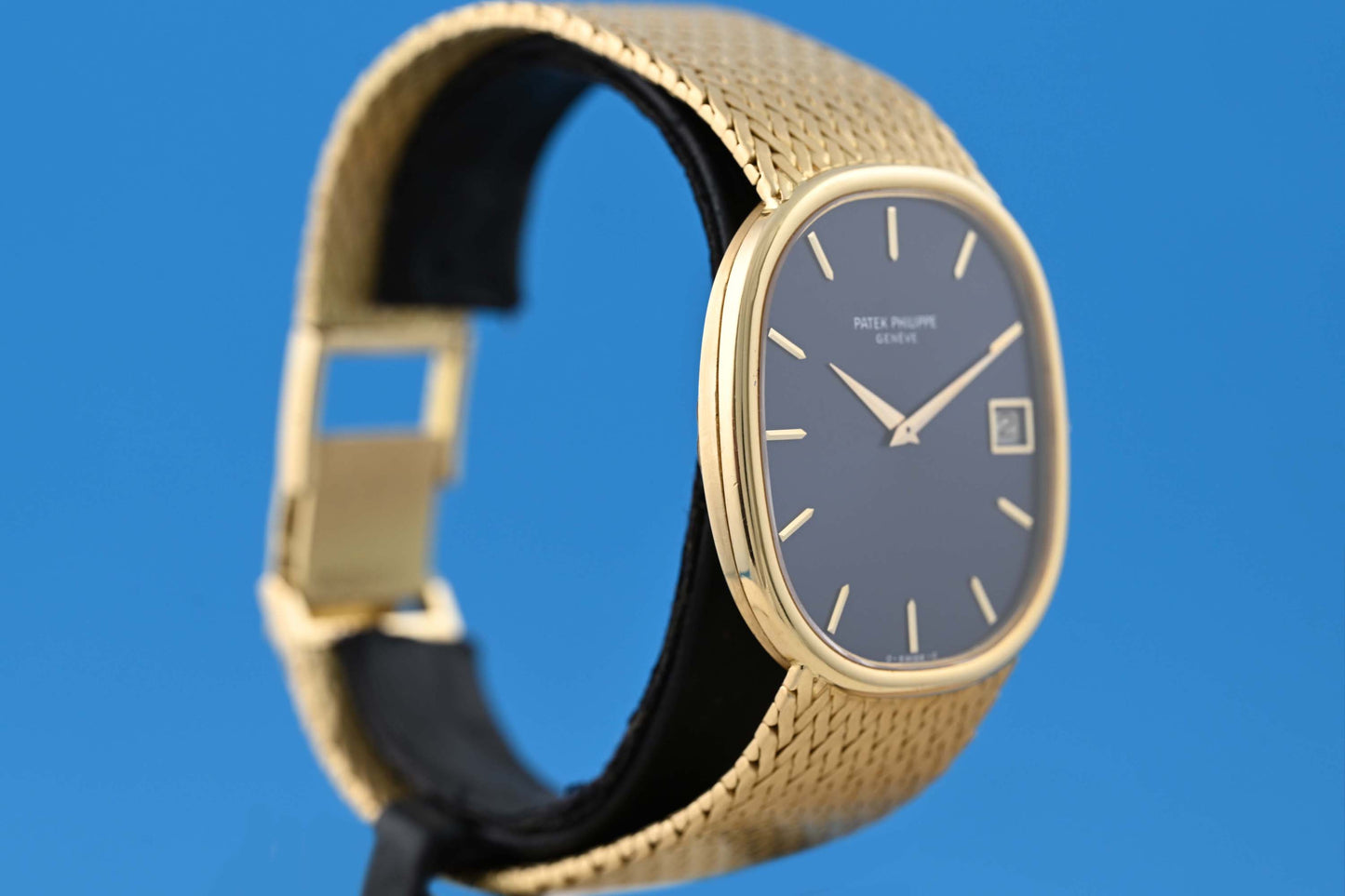 Patek Philippe Ellipse Jumbo - Blue Dial - 3605/001 Yellow Gold - Full Set