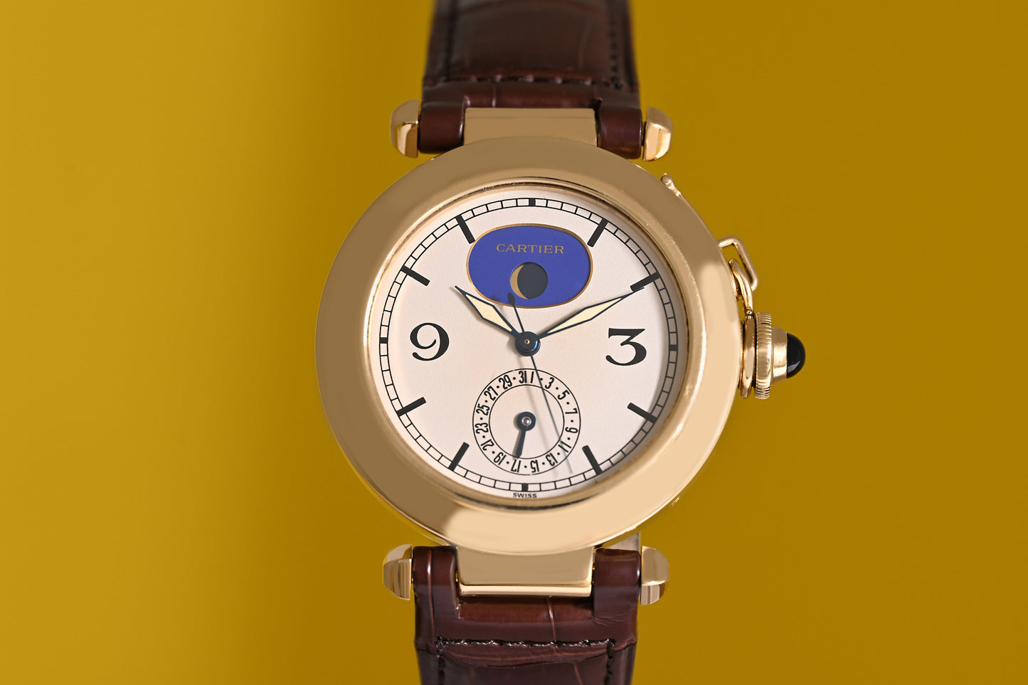Cartier Pasha Moonphase - 18k Yellow Gold - Full Set
