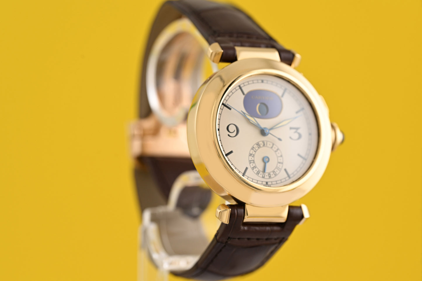 Cartier Pasha Moonphase - 18k Yellow Gold - Full Set