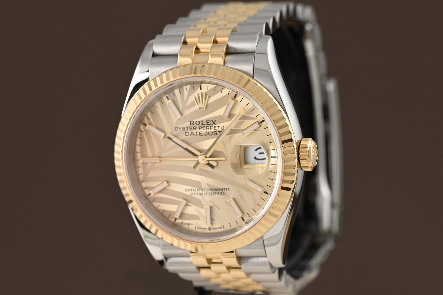 Rolex Oyster Perpetual Datejust 126233 - Full Set - Palm Dial