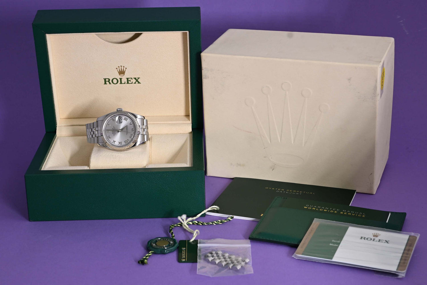 Rolex Oyster Perpetual Datejust 116234 - Silver Dial - Full Set
