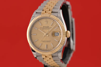 Rolex Oyster Perpetual Datejust 126233 - Full Set - Gold Dial - Like NEW