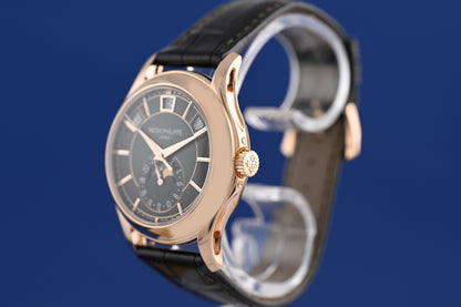 Patek Philippe Annual Calendar - 5205R-011 - Rose Gold - Full Set - Green Dial - NEW