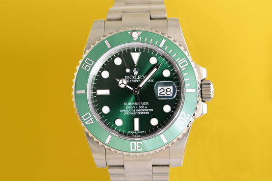 Rolex Submariner 116610LV - Full Set - Hulk
