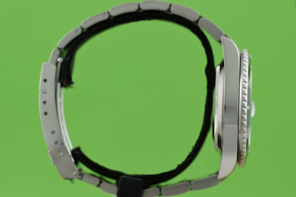 Rolex Submariner 16610LV - Full Set - Kermit