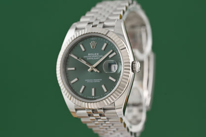 Rolex Datejust 41 - 126334 - Green Dial - Full Set - NEW