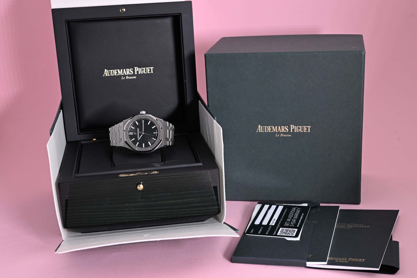 Audemars Piguet Royal Oak 41mm - 15500ST - Full Set - Black Dial