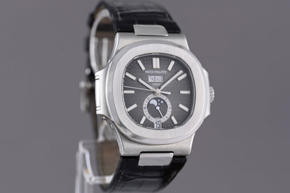 Patek Philippe Nautilus Annual Calendar 5726A - Full Set - Grey Dial