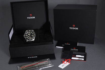 Tudor Pelagos - 25610TNL - Titanium Lefthand - Black Dial - Full Set