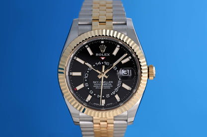 Rolex Sky-Dweller 326933 - Full Set - Black Dial