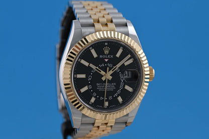 Rolex Sky-Dweller 326933 - Full Set - Black Dial