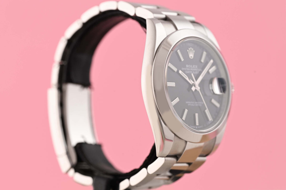 Rolex Datejust 41 - 126300 - Black Dial - Full Set
