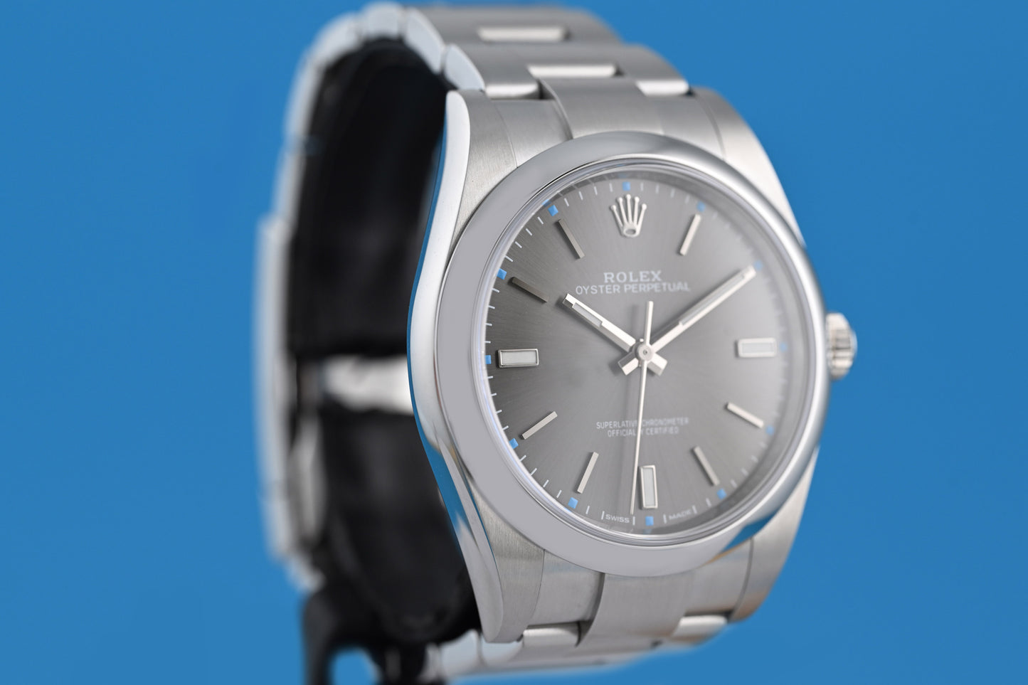 Rolex Oyster Perpetual 39mm 114300 - Grey - Full Set