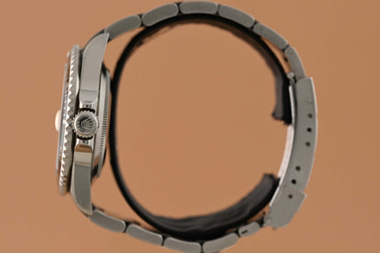 Rolex Submariner 16610 - Full Set - LC100