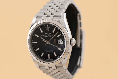 Rolex Datejust 36 - 126234 - Black Dial - Full Set