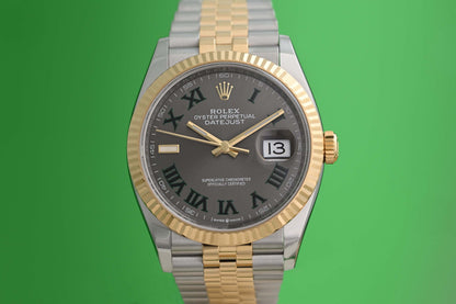 Rolex Datejust 36 - 126233 Wimbledon Dial - Full Set