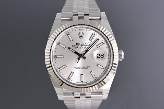 Rolex Datejust 41 - 126334 - Silver Dial - Full Set