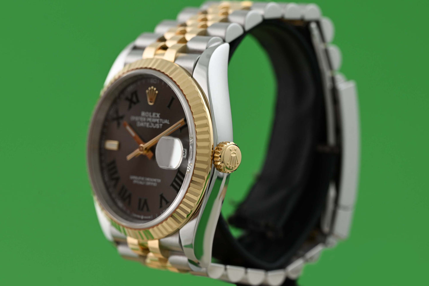 Rolex Datejust 36 - 126233 Wimbledon Dial - Full Set