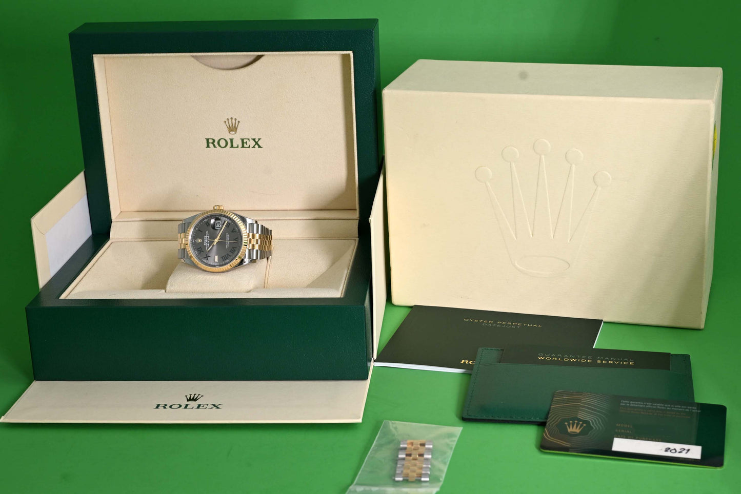 Rolex Datejust 36 - 126233 Wimbledon Dial - Full Set