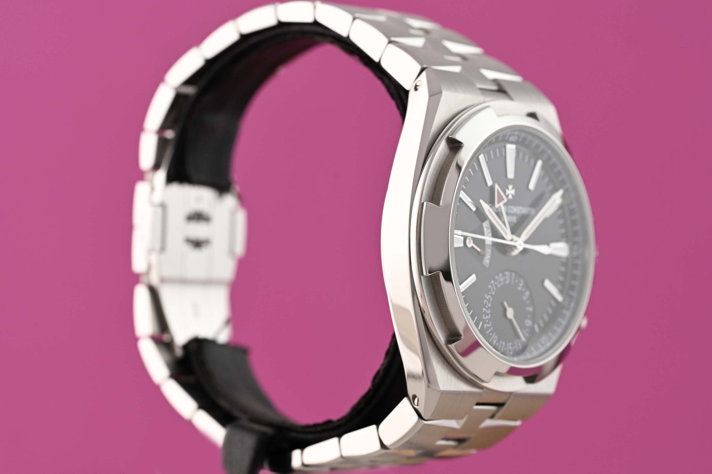 Vacheron Constantin Overseas Dual Time 7920V - Black Dial - Full Set - 2025