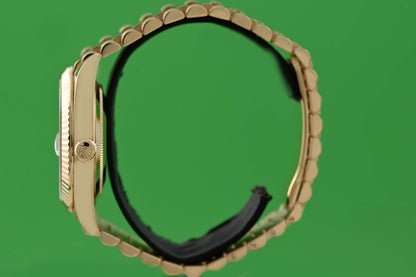 Rolex Day Date 40 Gelbgold 228238 - Full Set - Green Ombré Dial - Like NEW
