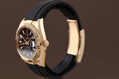 Rolex Sky Dweller Yellow Gold 326238 - Black Dial - Full Set
