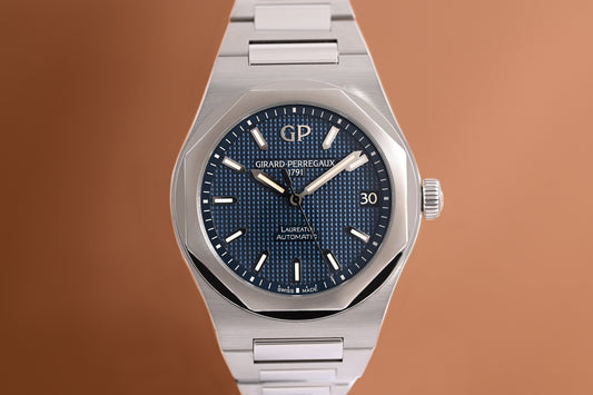 Girard Perregaux Laureato - Blue Dial - Full Set