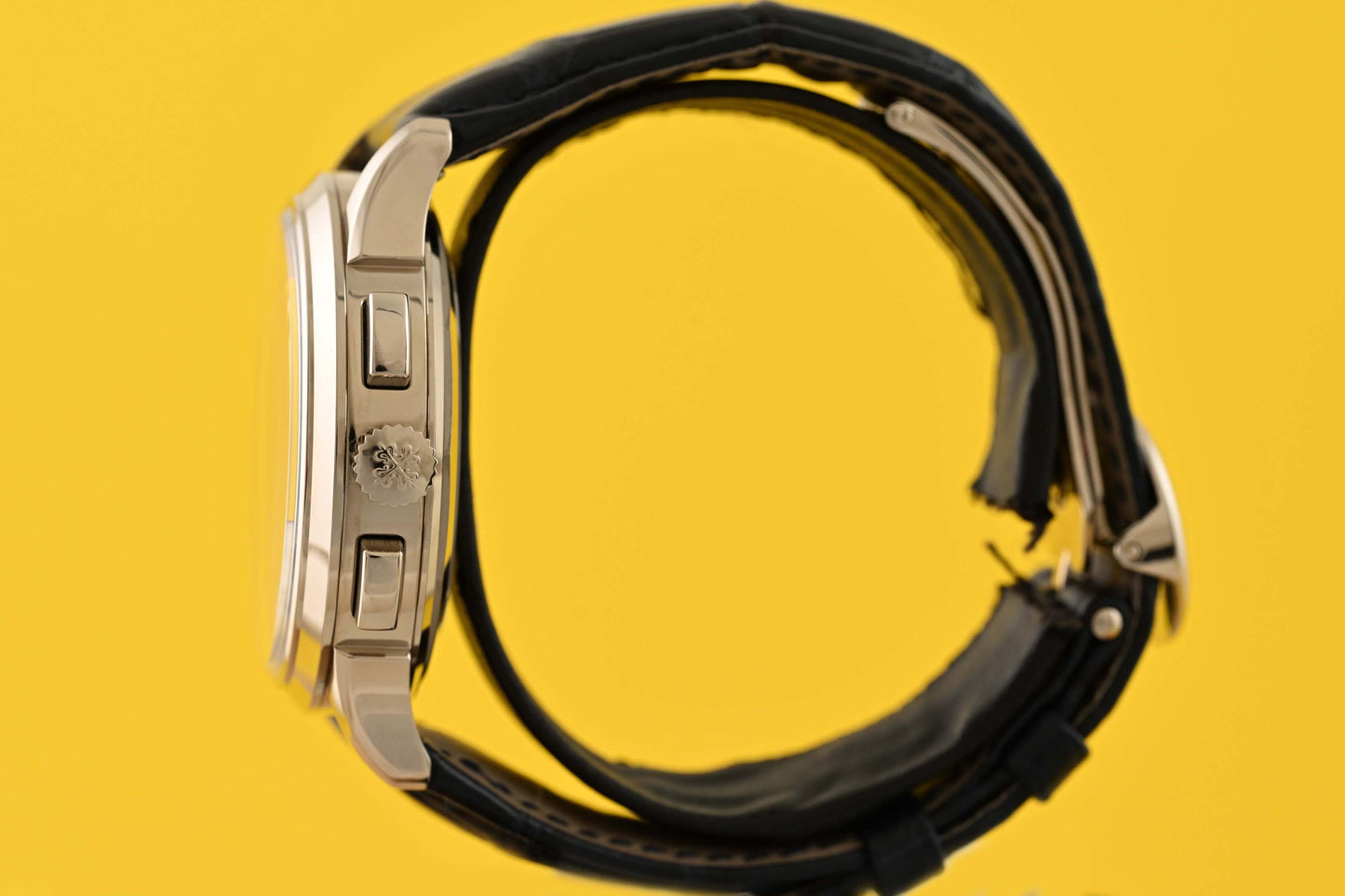 Patek Philippe World Time 5930G-010 - Blue Dial - Full Set - NEW 2022