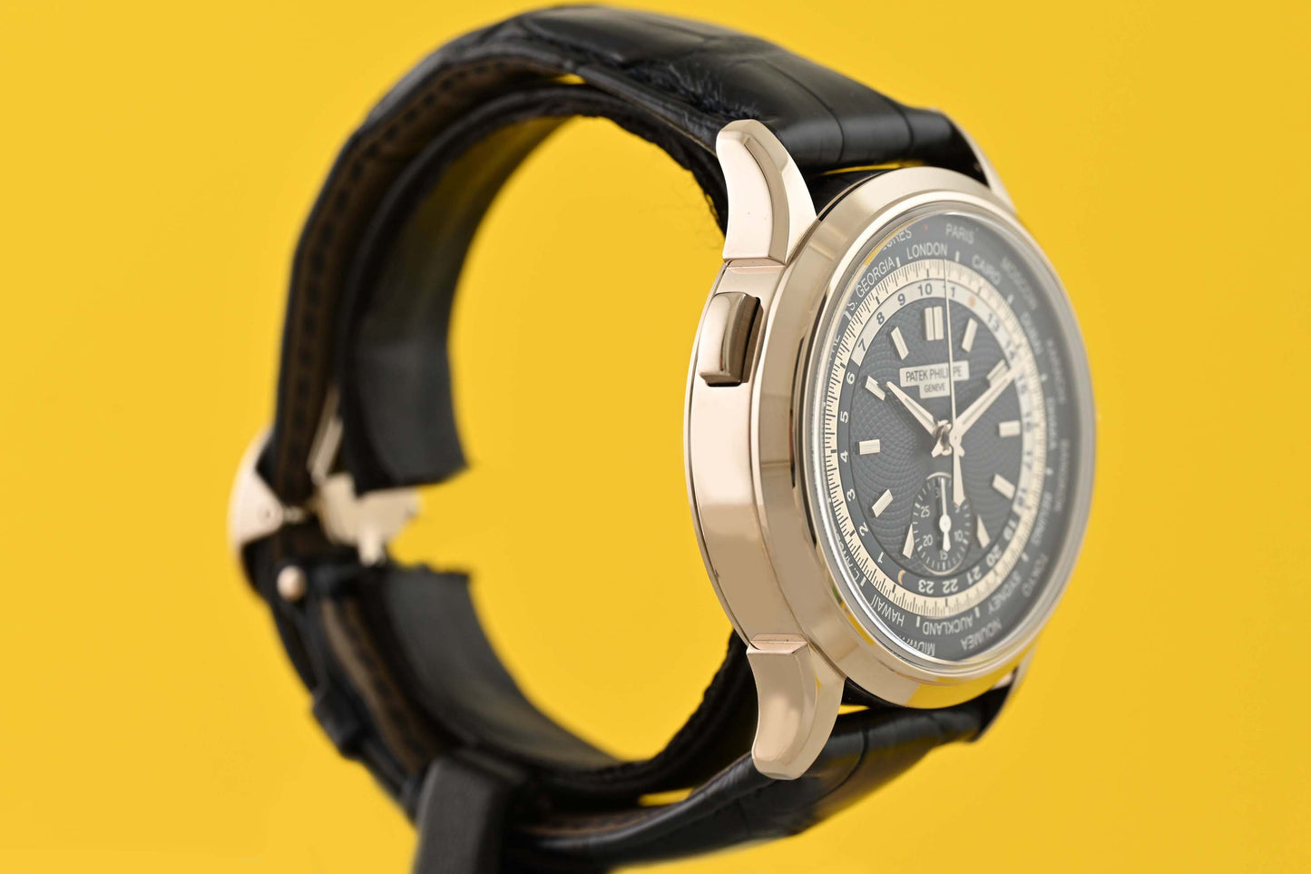 Patek Philippe World Time 5930G-010 - Blue Dial - Full Set - NEW 2022