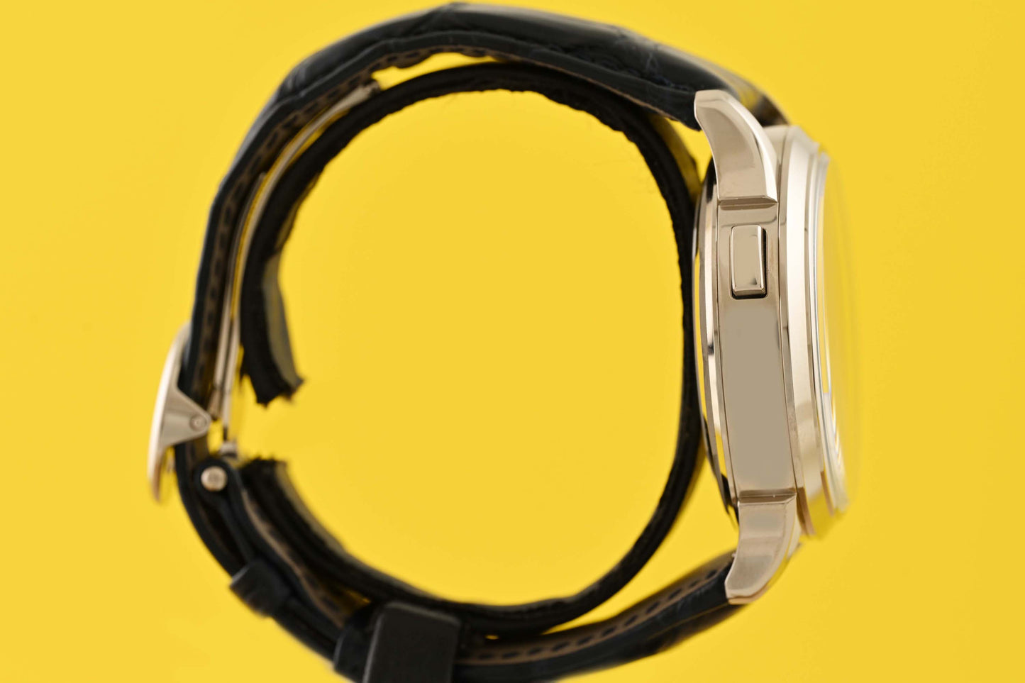 Patek Philippe World Time 5930G-010 - Blue Dial - Full Set - NEW 2022