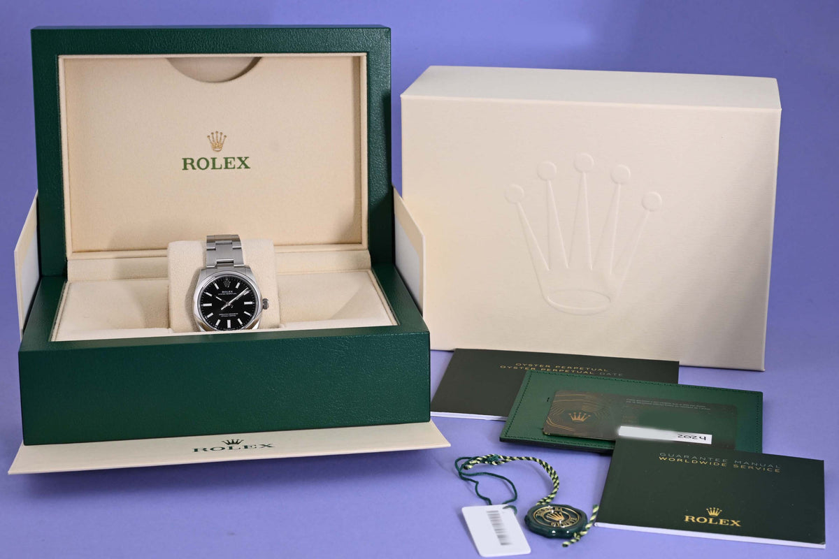 Rolex Oyster Perpetual 34 mm 124200 - Full Set - Black Dial - NEW 2024