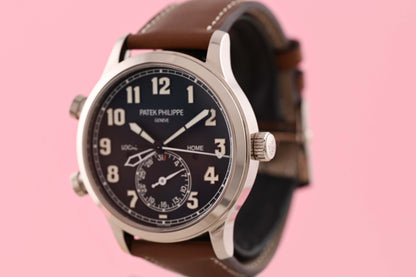 Patek Philippe Calatrava Pilot Travel Time 5524G-001 - Full Set