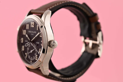 Patek Philippe Calatrava Pilot Travel Time 5524G-001 - Full Set