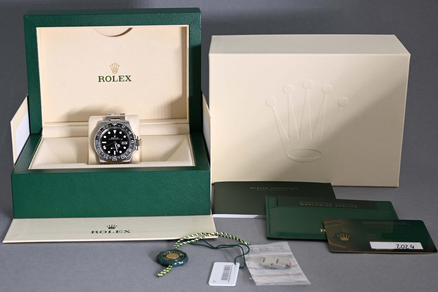 Rolex GMT Master II - 126710GRNR "Bruce Wayne" - Full Set - 2024